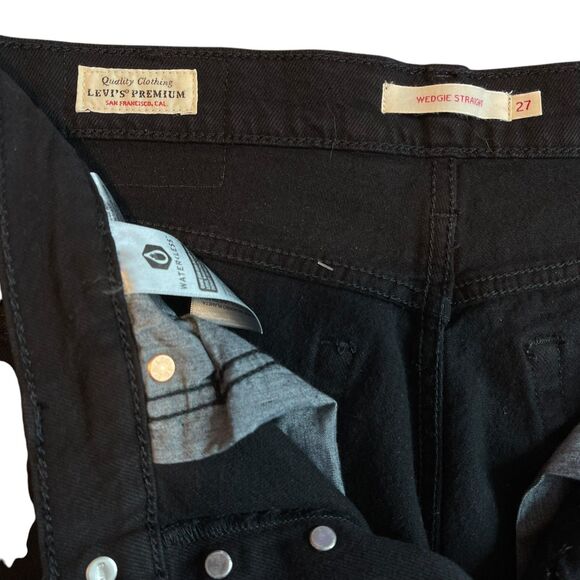 Levi's NWT Wedgie Straight Black Jeans Size 27 Denim Mid Rise Button Fly Casual - Picture 7 of 8